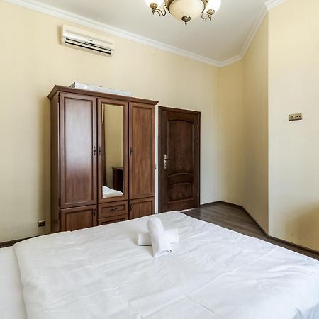Fedorova Apartment Lviv Buitenkant foto