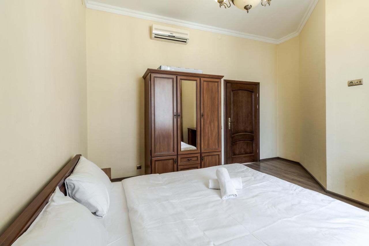 Fedorova Apartment Lviv Buitenkant foto