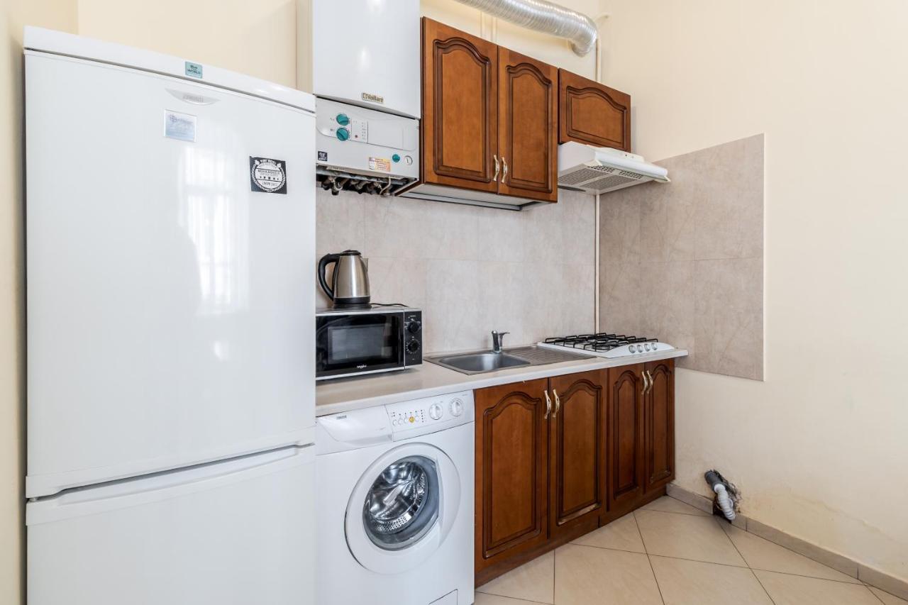Fedorova Apartment Lviv Buitenkant foto