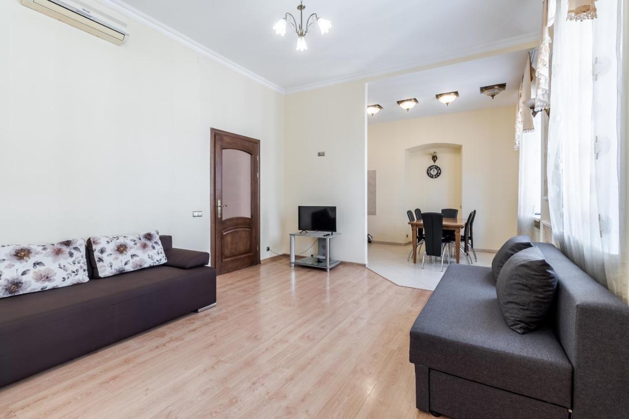 Fedorova Apartment Lviv Buitenkant foto
